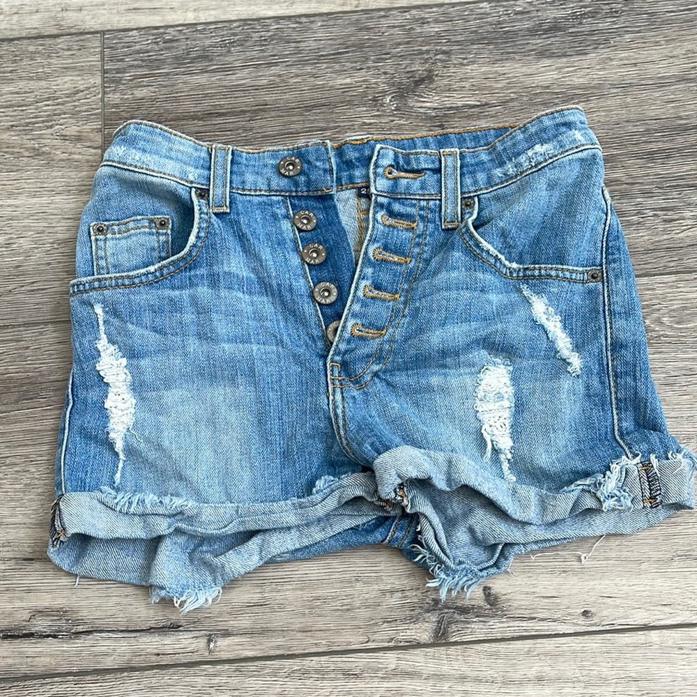 Carmar high waisted stretchy shorts